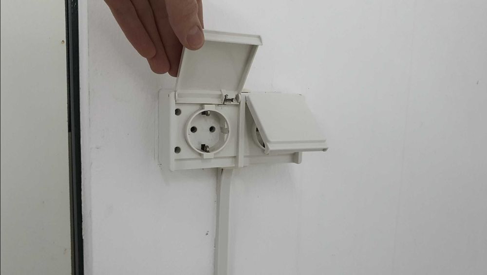 Garaj de închiriat Strada Cetățuia zona Primaria Brașov (3-5 min)