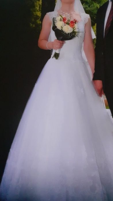 Vînd rochie mireasă