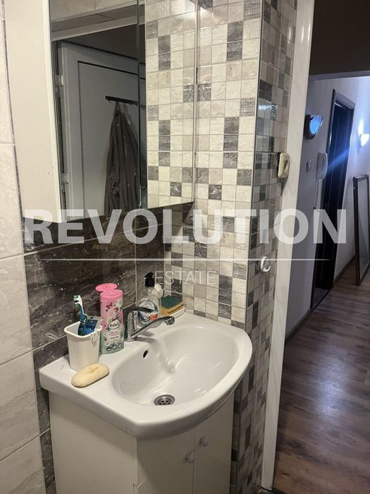 Дава се под наем Тристаен апартамент в Варна, Младост 1 - 100 кв.м за 400 € - Снимка #6