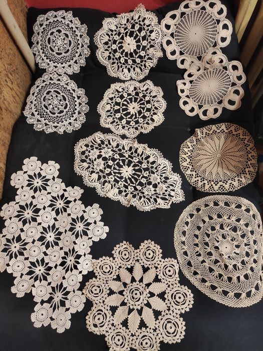 НОВИ Ръчно плетени покривки на една кука