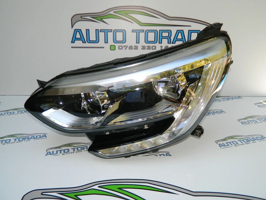 Far stanga cu lupa Renault Megane 4 an 2021 2022 2023 cod 260609985R