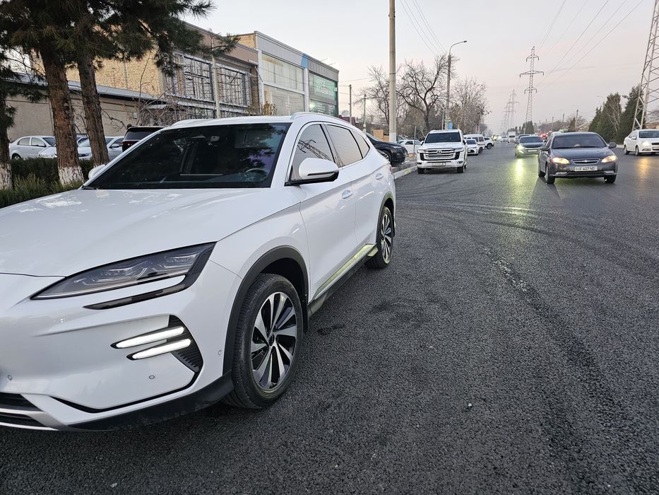 BYD.CHEMPION. 605. Yili 2023. Yurgani 58000. Narxi 23700