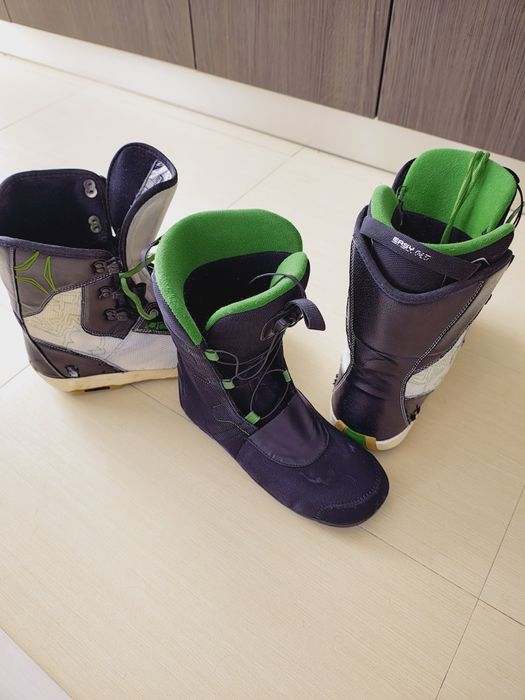 Vand boots snowboard Atomic marimea 42