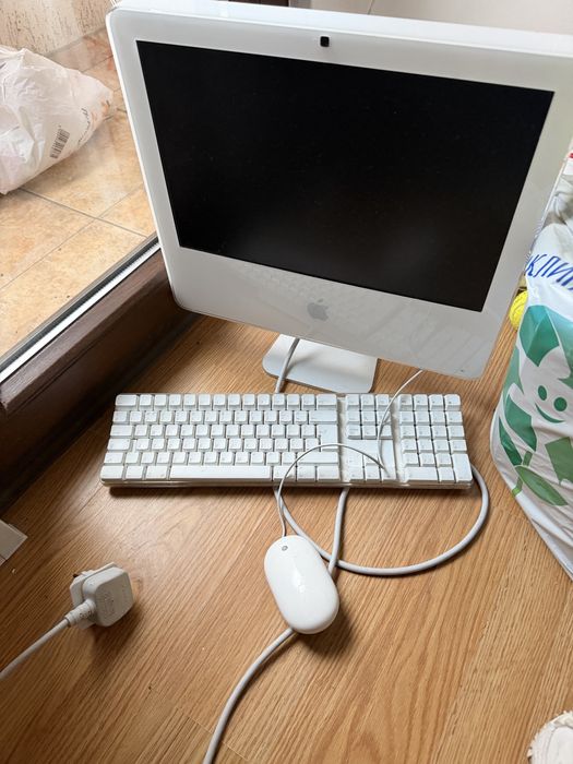 Imac - с клавиатура и мишка. Внос от Англия.
