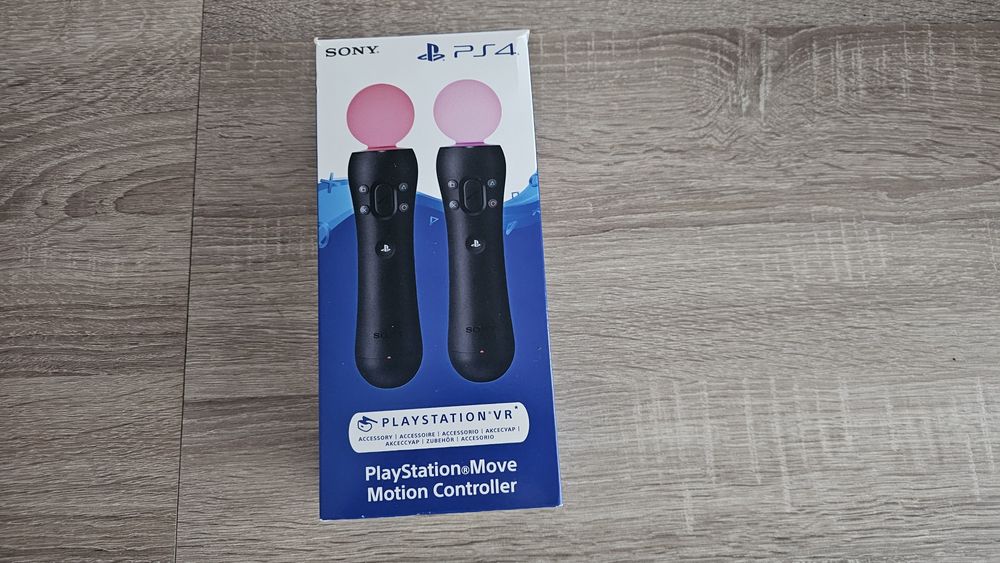 Playstation VR + Aim VR controller + 2 Move Motion