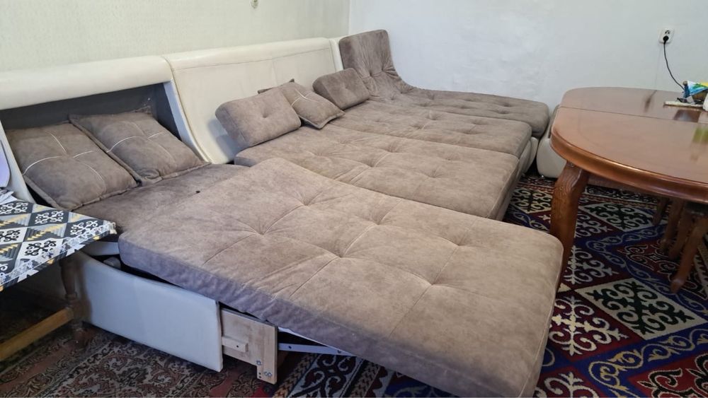 Продается раскладной диваный уголок б/у