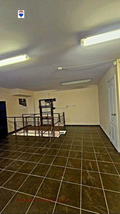 Продава се Офис в Русе, Ялта - 95 кв.м за 481 €/кв.м - Снимка #1