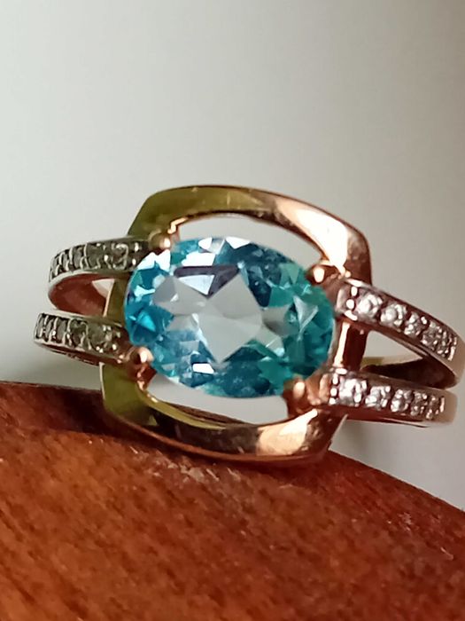 Руски златни обеци и пръстен с естествени сини топази