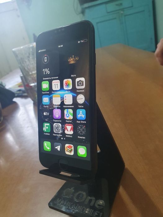 Iphone 7  32Gb SROCHNA!