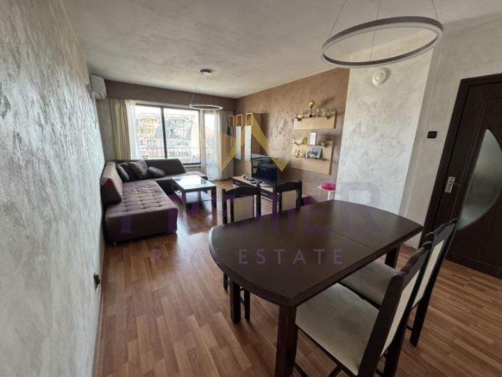 Дава се под наем Тристаен апартамент в Варна, Цветен квартал - 65 кв.м за 511 € - Снимка #2