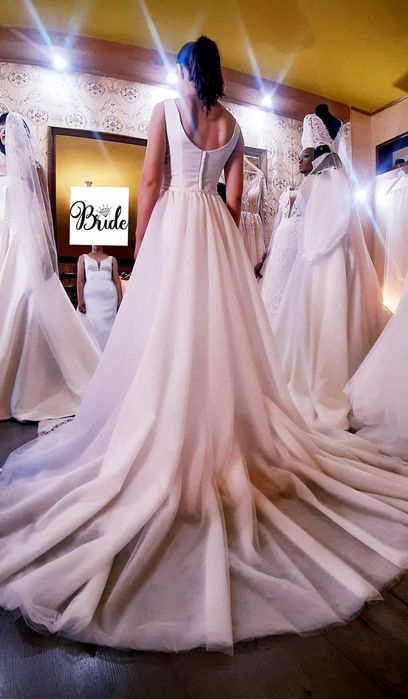 Vând rochie de mireasă