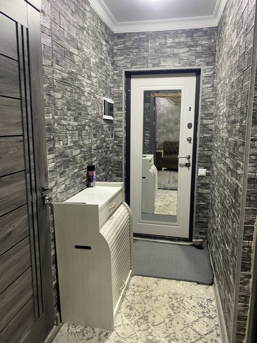 Tez. Kunda sentirdan 1 etaj uy sotiladi