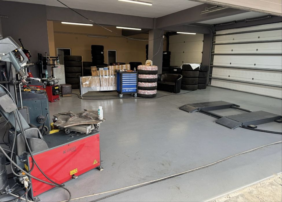 Spatiu comercial afacere la cheie  P+1 300 mp teren 426 mp Baba novac