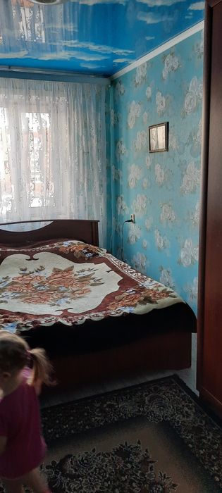 Срочно Продам 4 комнатную квартиру.