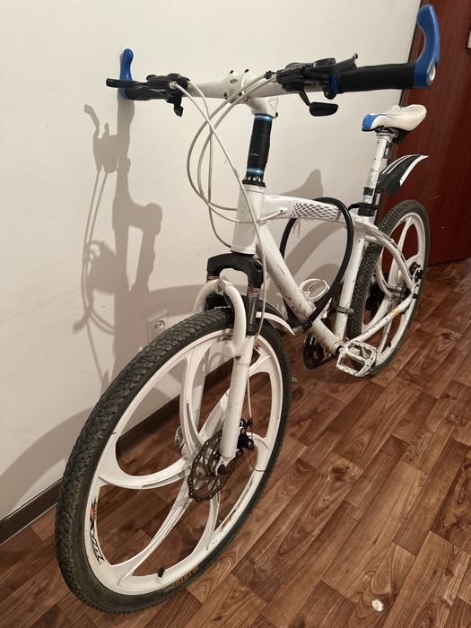 Велосипед сатылады