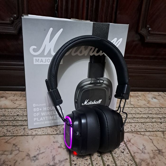 Безпроводной наушник