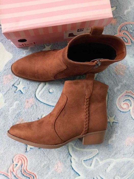 Новые ботинки фирменные женские