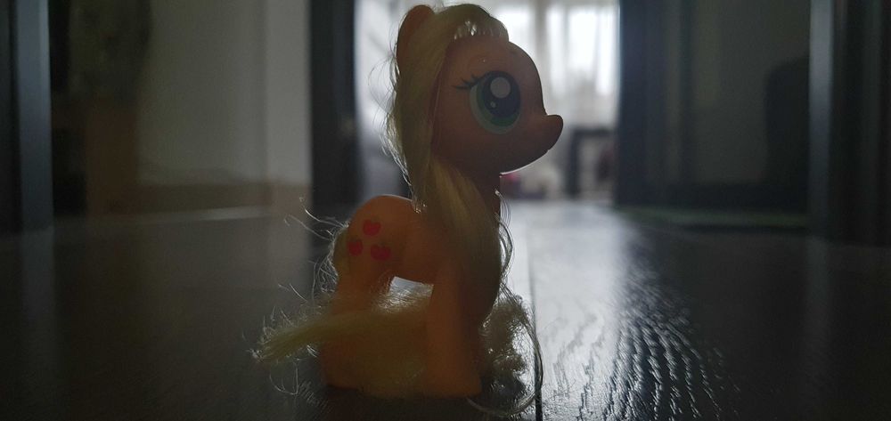 set 8 ponei plastic cu cutie plastic