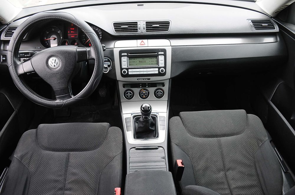 VW Passat B6 Berlina 2008 2.0TDi 140 CP E4 6 trepte climatronic, inmatriculat ofer fiscal