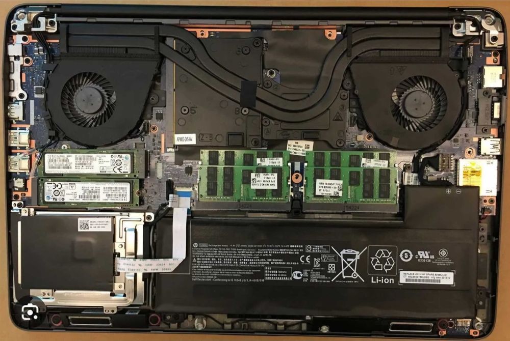 Лаптоп HP zbook 15 g3 /32RAM/512GB M2 SSD/1TB HDD/Intel Core i7 6820HQ