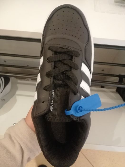 Обувки, маратонки, нови за 20 евро