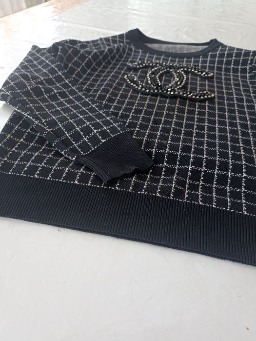 Кофта девочки на 10-11 лет