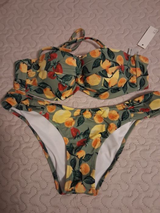 Дамски бански S/M размер, нови.Оригинални.