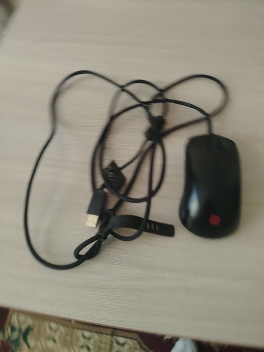 Продам мышку Zowie