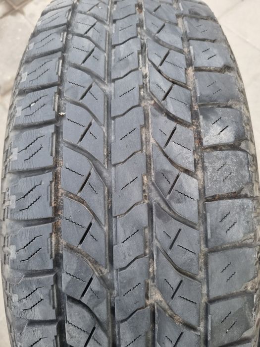 225/65/17 Yokohama всесезонни