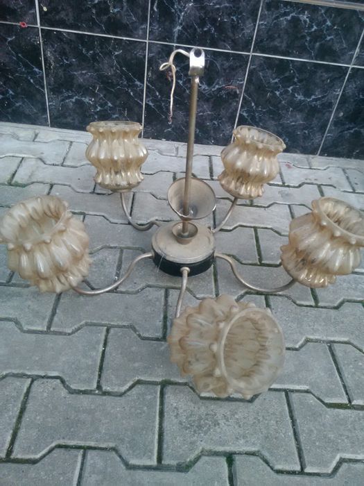 Lustră veche model clasic