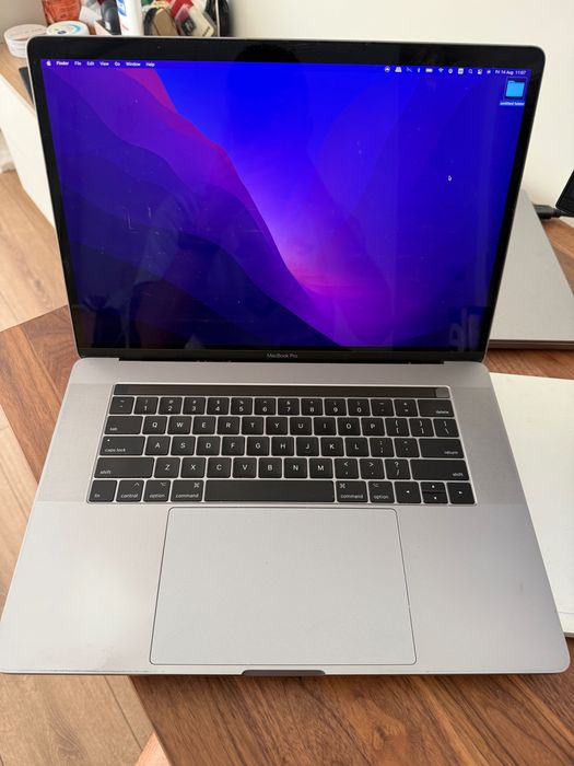 Macbook Pro (15-inch, 2016)
