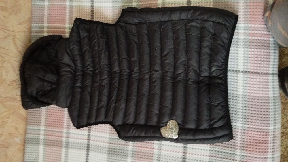 Продается Женская жилетка