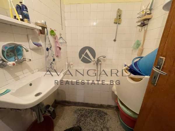 Продава се Тристаен апартамент в Пловдив, Кършияка - 96 кв.м за 1657 €/кв.м - Снимка #6