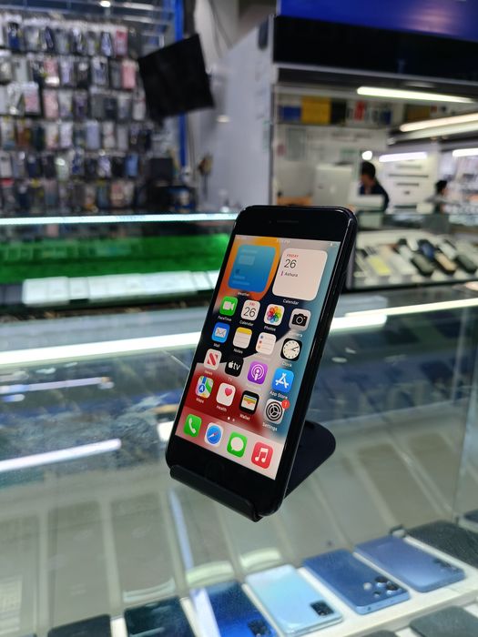 iPhone 7  128Gb sotiladi