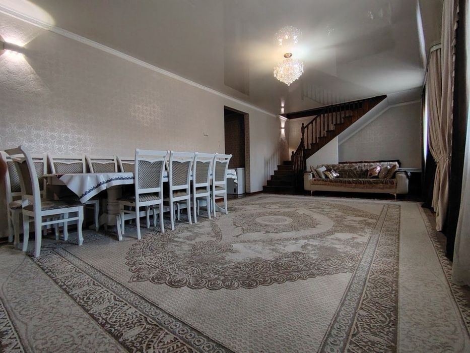 Продам коттедж в мкр. Отрвановка