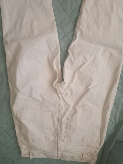 Donez blugi dama LcWaikiki marimea 38 (au cateva  pete)