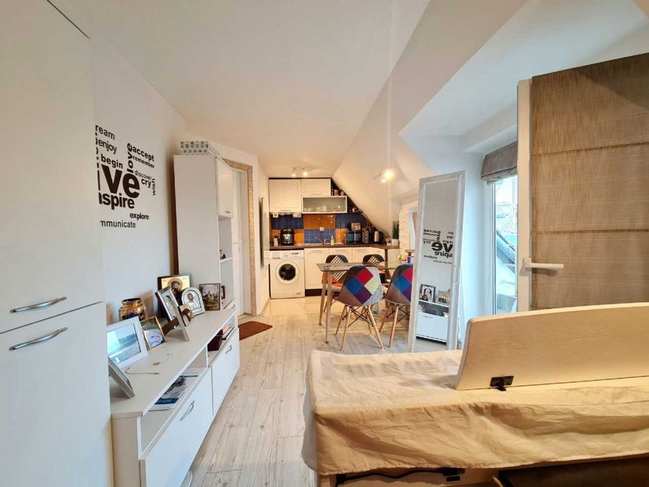 Дава се под наем Едностаен апартамент в Пловдив, Младежки Хълм - 48 кв.м за 250 € - Снимка #1