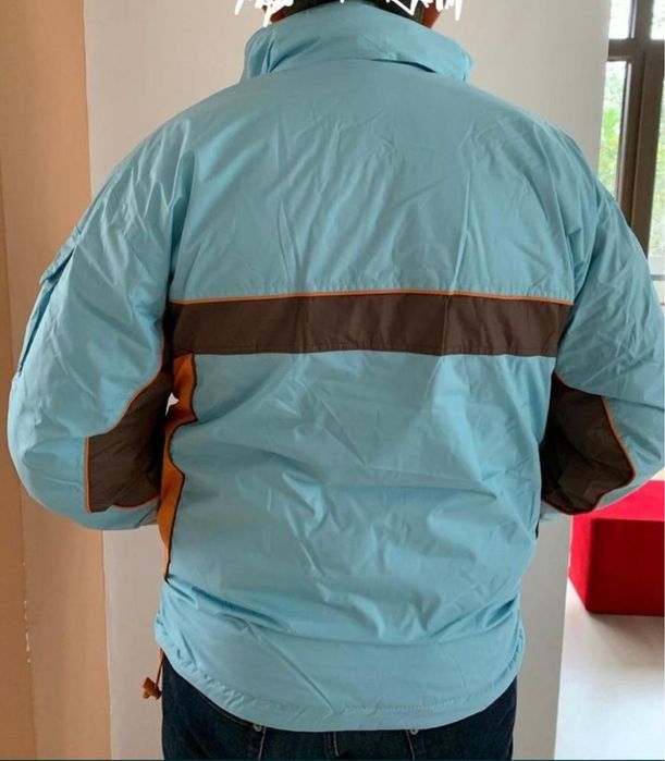 Vand geaca călduroasă cu doua fete L/XL