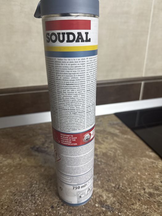 spuma poliuretanică elastică Soudal Flexifoam 750ml X-tra Click & Fix