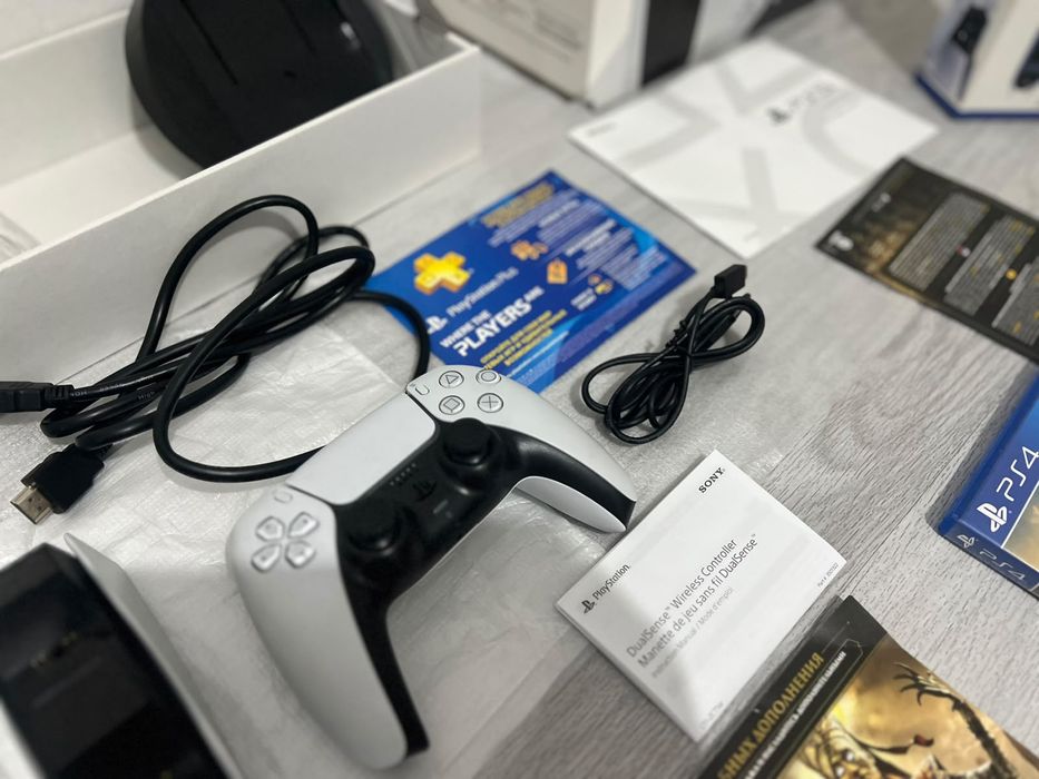 Продам playstation 5 новый 1tb
