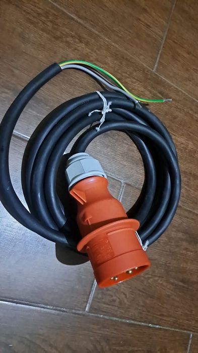 Cablu de alimentare industrial cu fisa CEE 32A - 5poli(400)