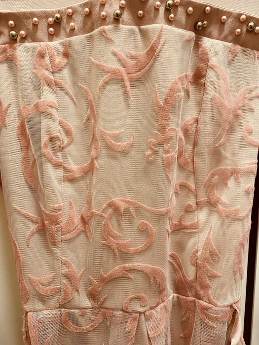 Рокля с тюл- М размер