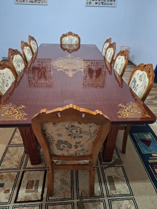 Стол и стулья ,сделано в Казахстане