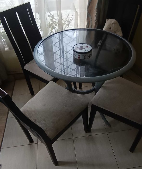 Стъклена маса кръгла
