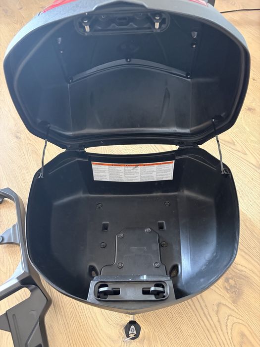 Top case /yamaha/ 39l /suport