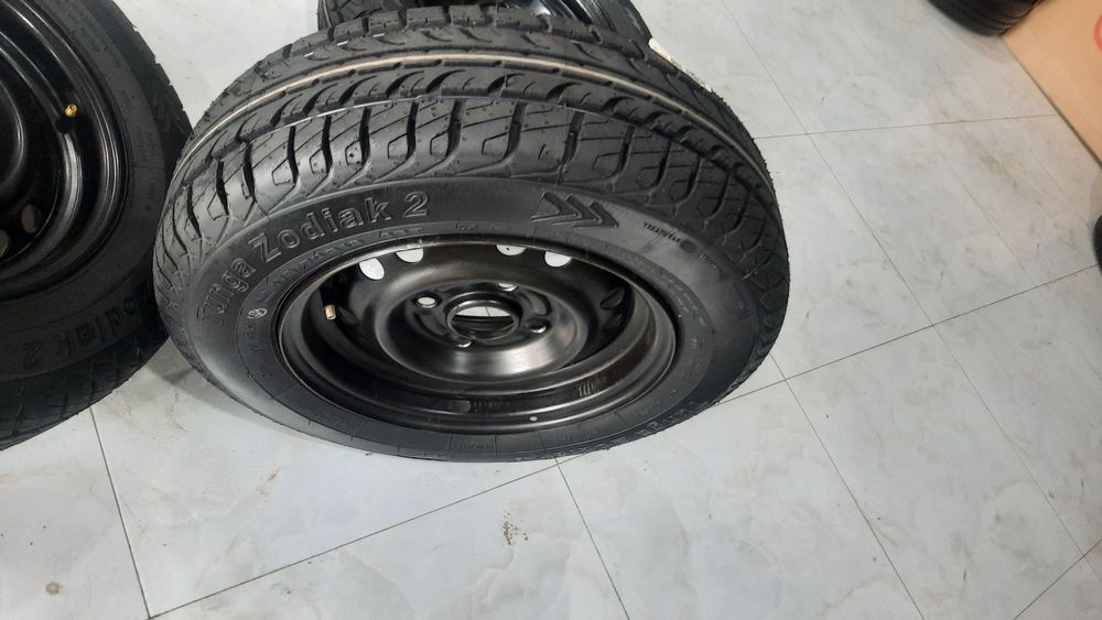 Damas. Laboga diska balon sotiladi