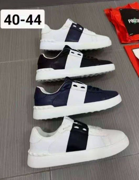 Продажа мужская обувь Valentino  40-44 размеры