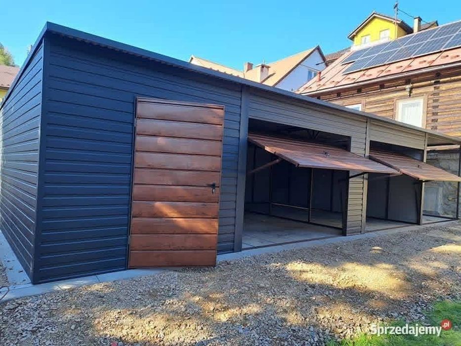 Vand garaj auto pe structura metalica ânvelit cu panouri sendiș