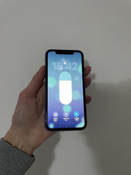 Продам Айфон 11 128gb