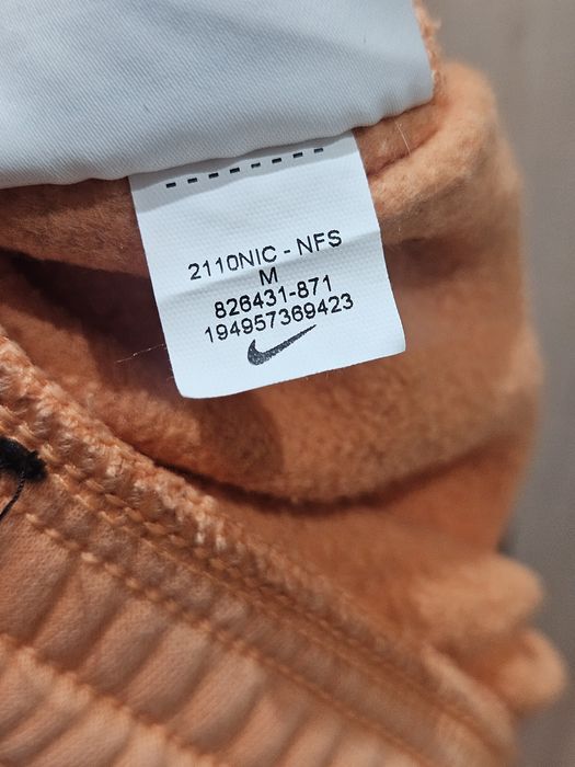 Nike Sportswear - M размер екип